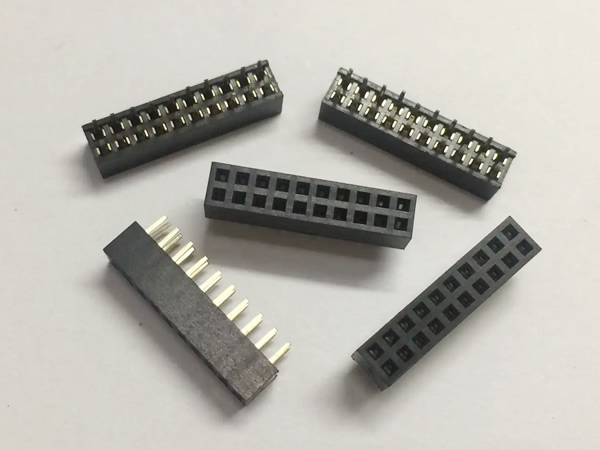 如何正确使用弹簧排针连接器